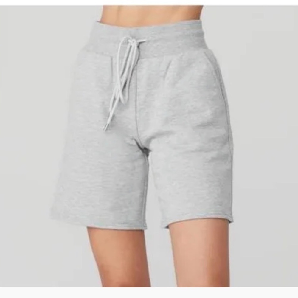 Alo Yoga High Waist Easy Sweat Short in heather grey size M